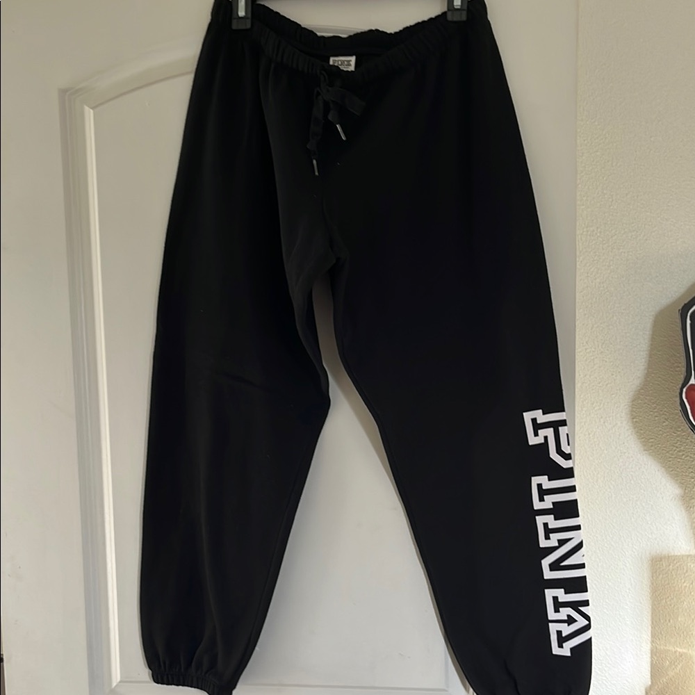 PINK Victoria's Secret Black Ankle Cropped Pants